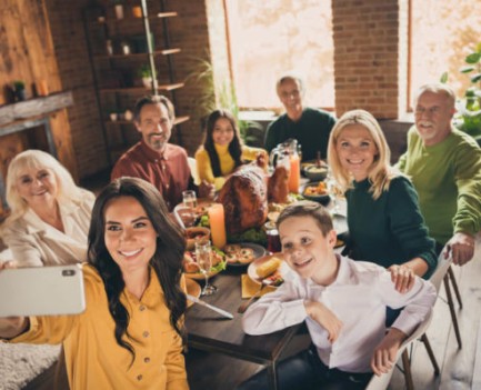 X ≠ Y ≠ Z. Generációk az online kommunikációban